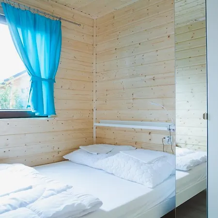 Letniskowe Nemo Lodge *